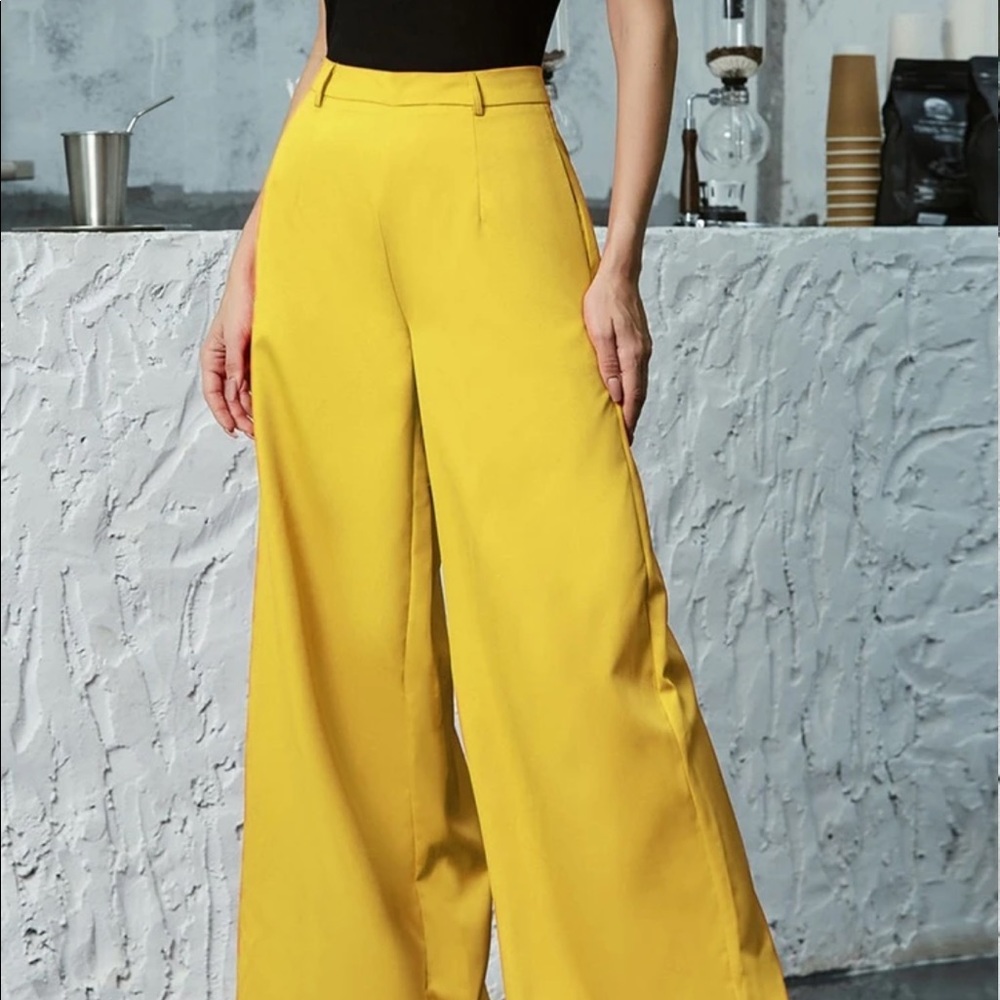 Zip back wide leg pants